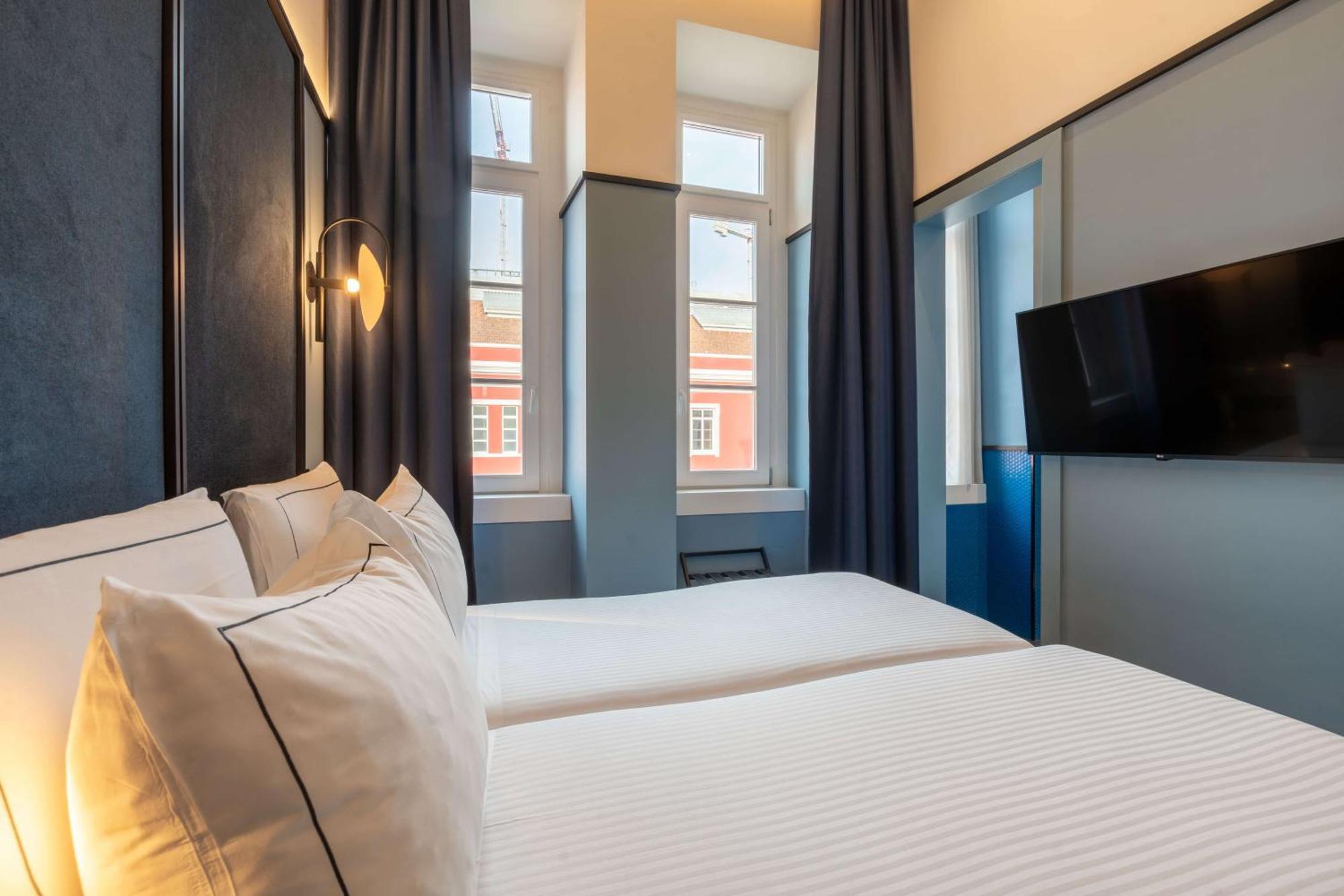 The Editory Riverside Hotel, An Historic Hotel Lisbon Exterior photo A room at the hotel