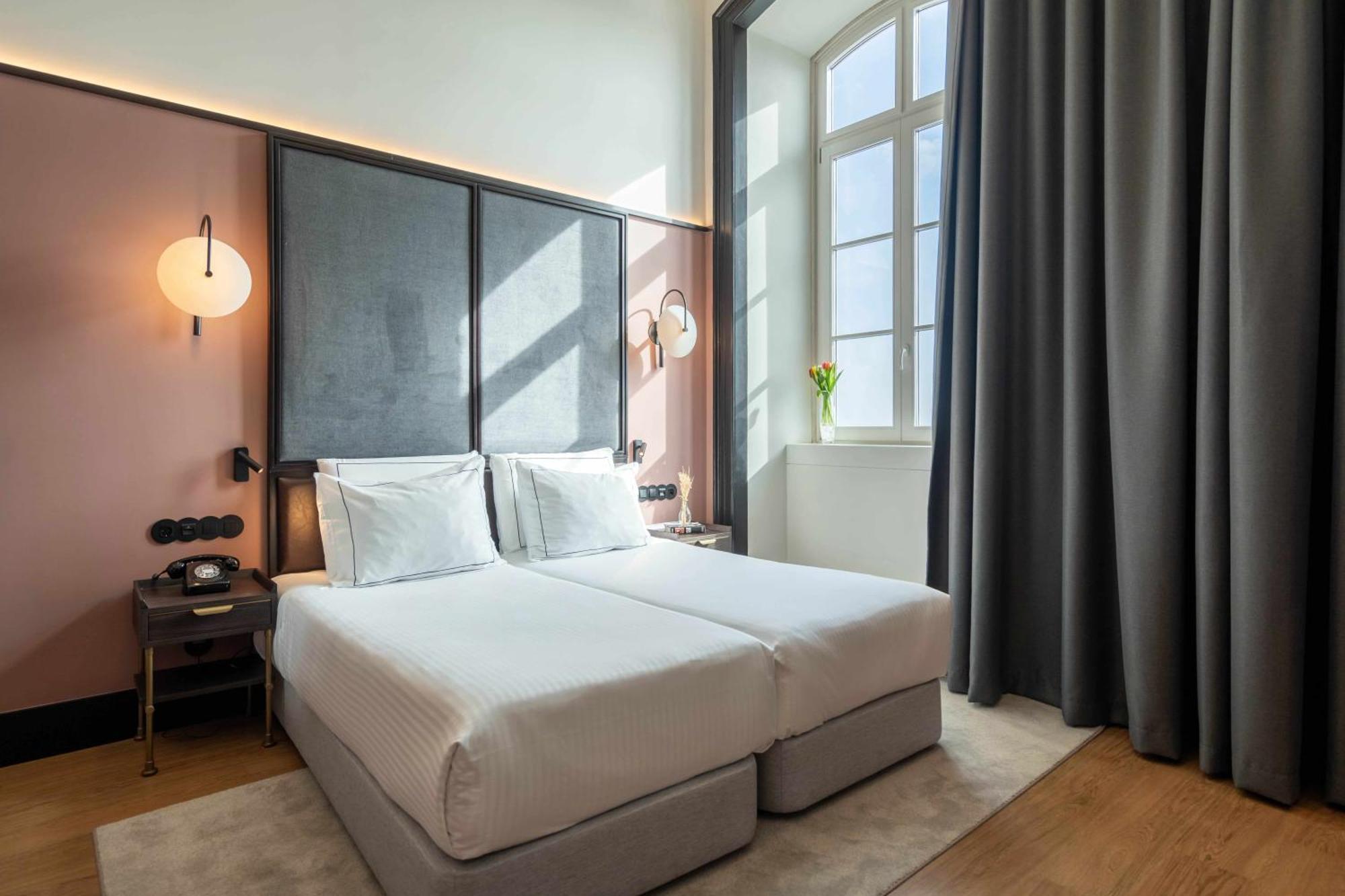The Editory Riverside Hotel, An Historic Hotel Lisbon Exterior photo Deluxe room