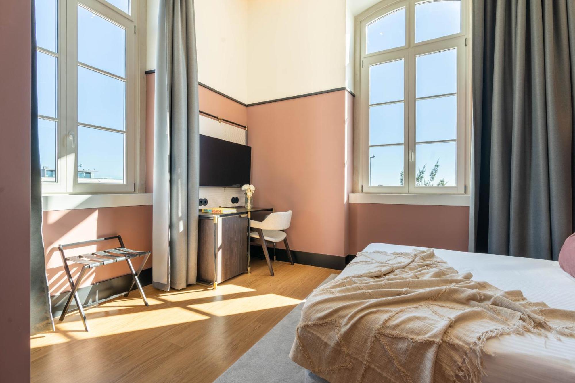 The Editory Riverside Hotel, An Historic Hotel Lisbon Exterior photo A room at the hotel