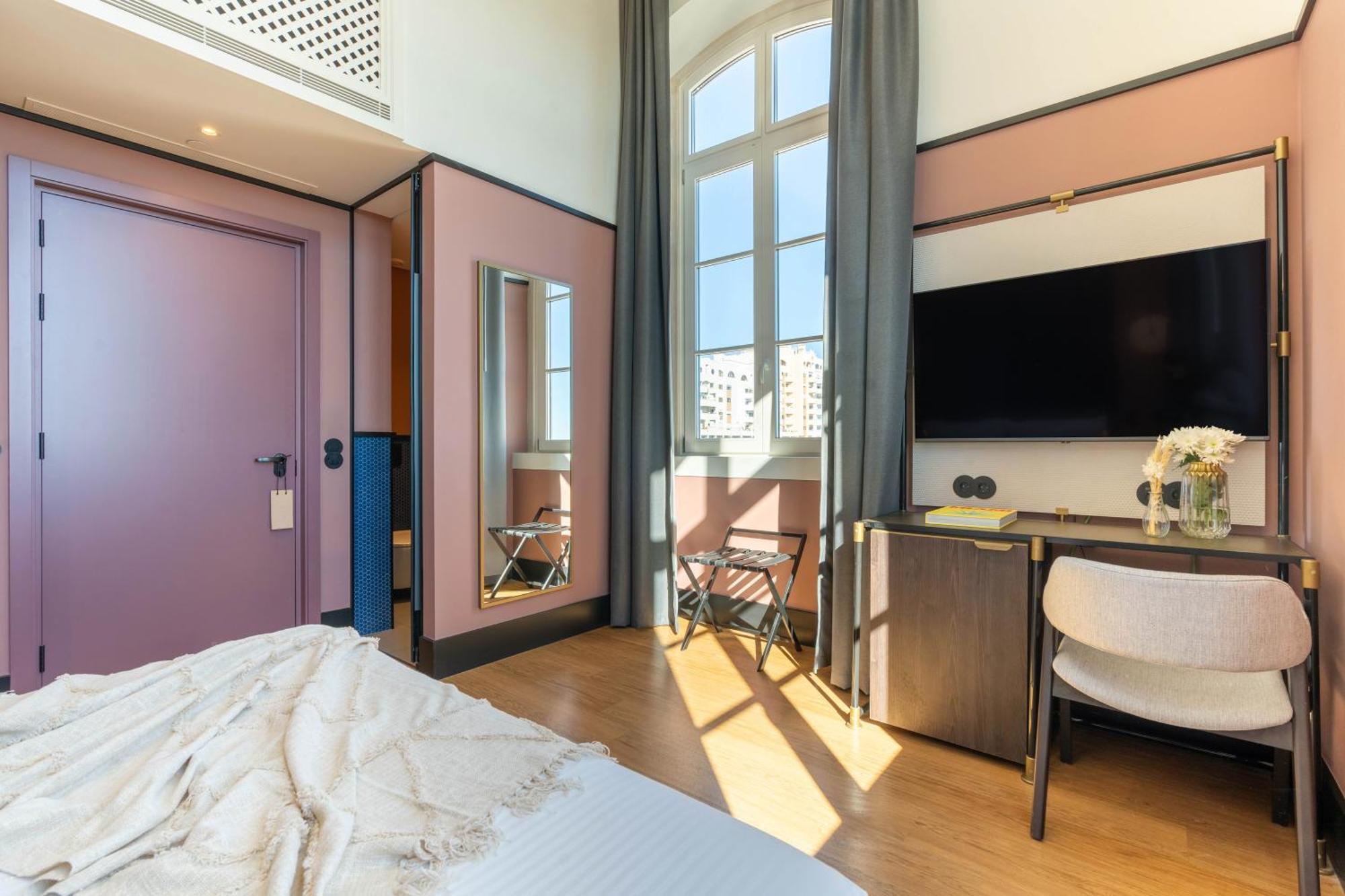 The Editory Riverside Hotel, An Historic Hotel Lisbon Exterior photo Deluxe room