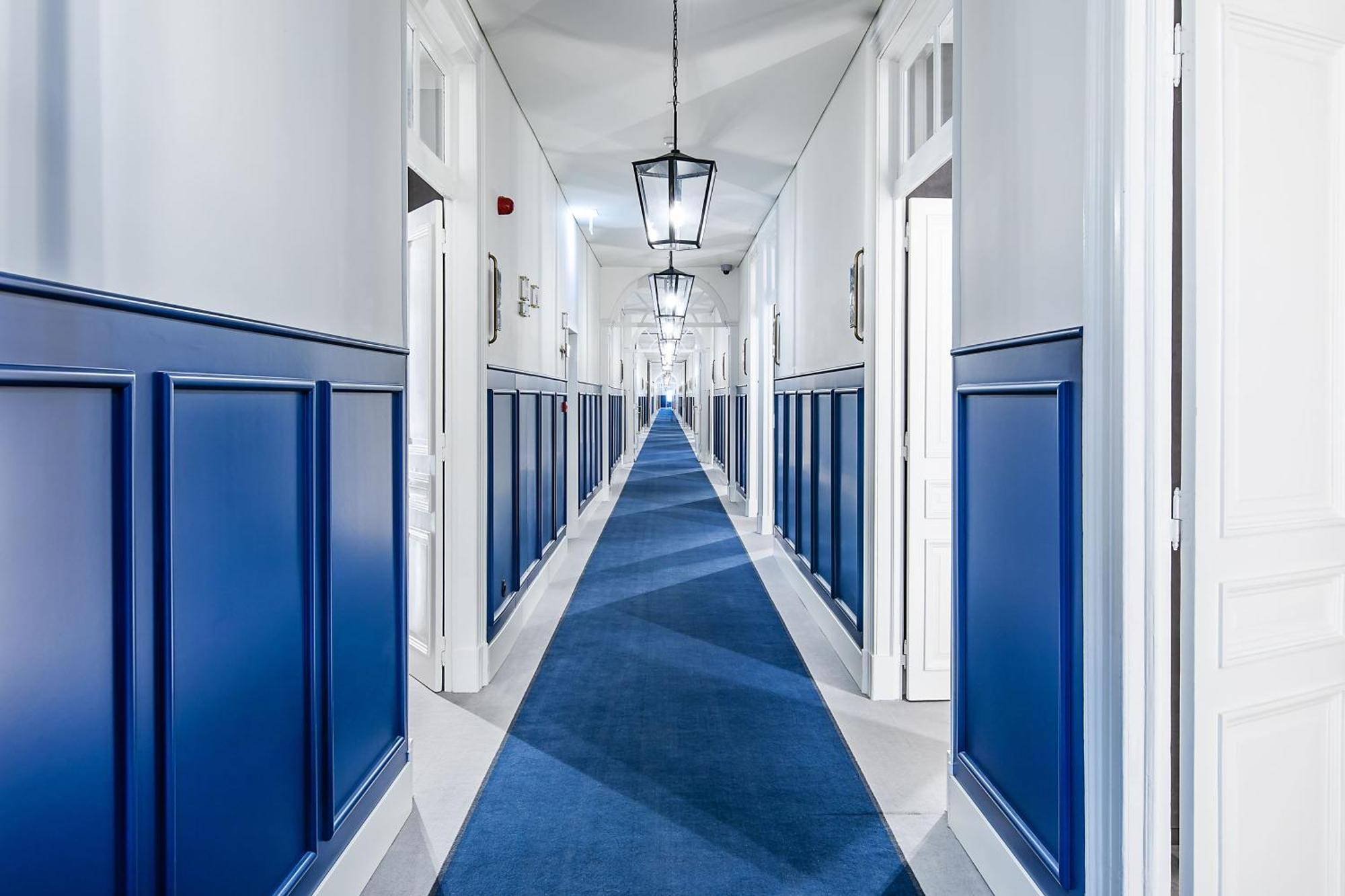 The Editory Riverside Hotel, An Historic Hotel Lisbon Exterior photo A typical corridor at the hotel