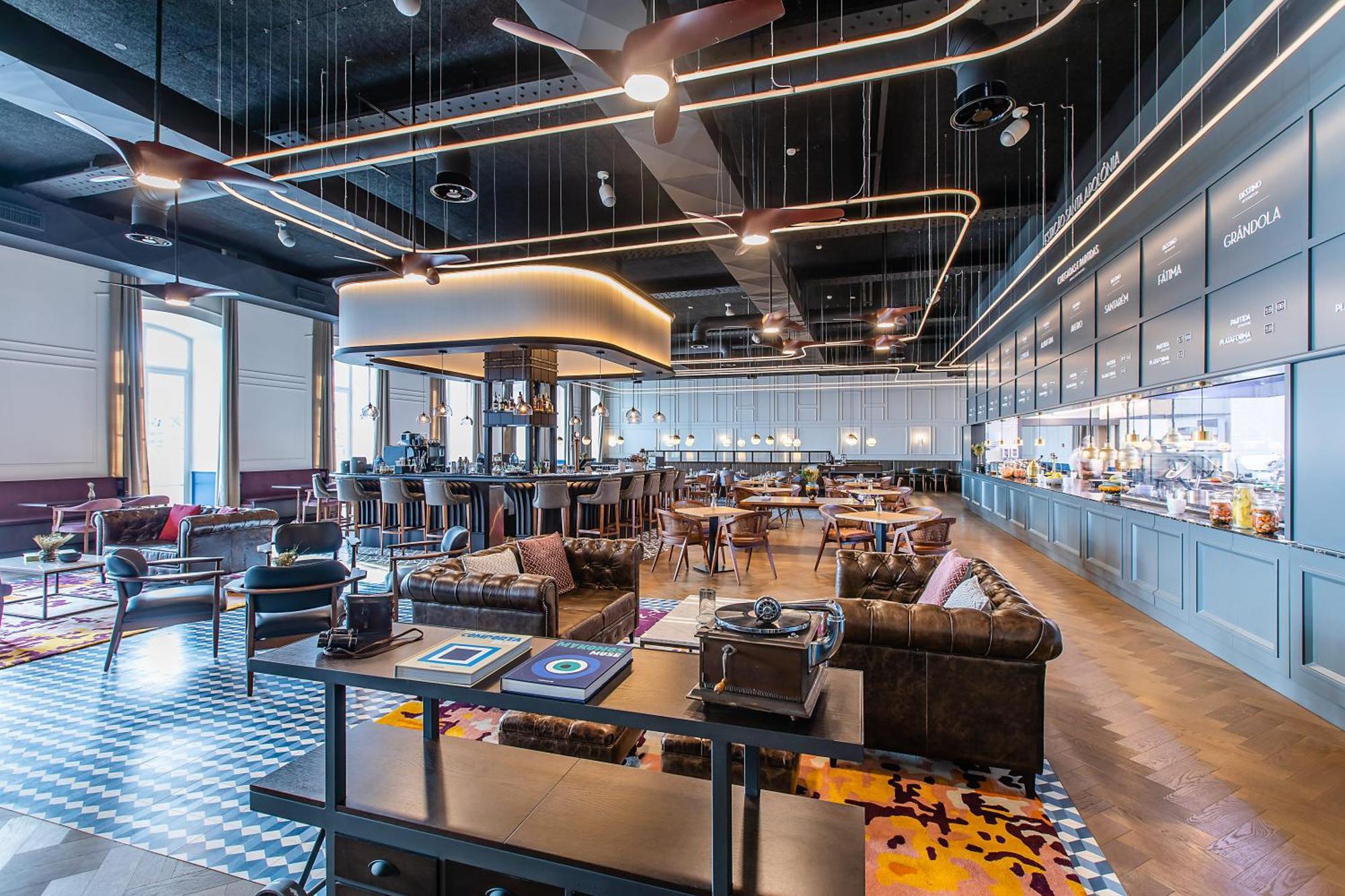 The Editory Riverside Hotel, An Historic Hotel Lisbon Exterior photo The lounge at London Heathrow Airport